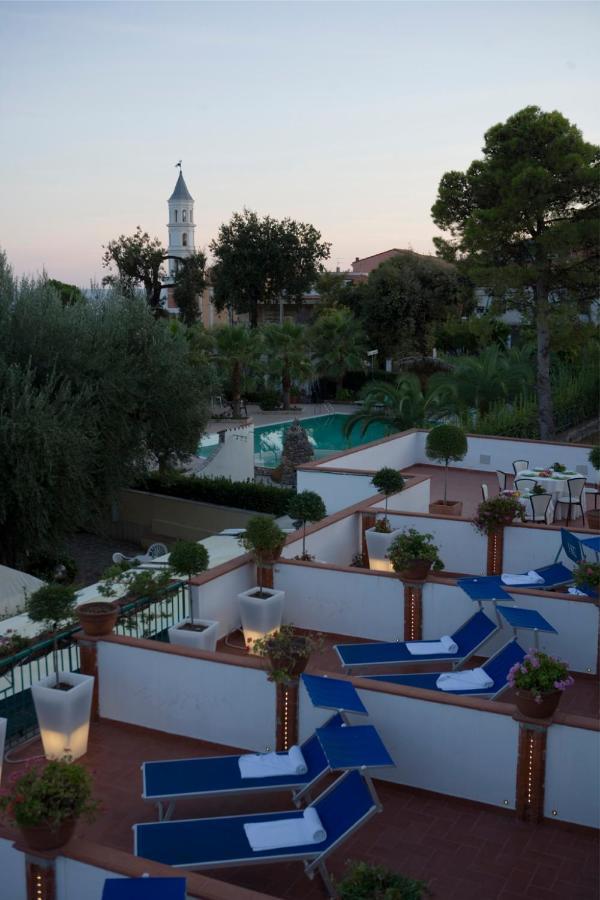 Hotel Ristorante Cavaliere Scario Zewnętrze zdjęcie