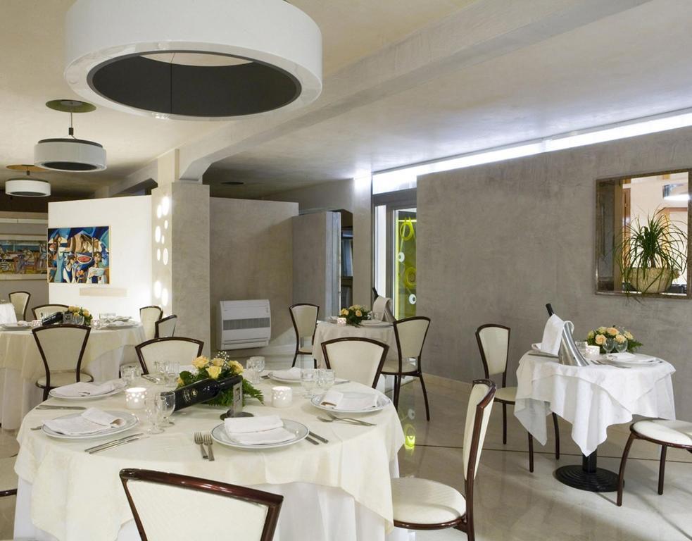 Hotel Ristorante Cavaliere Scario Zewnętrze zdjęcie