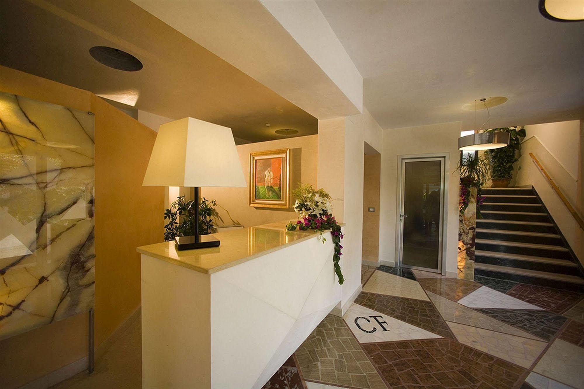 Hotel Ristorante Cavaliere Scario Zewnętrze zdjęcie