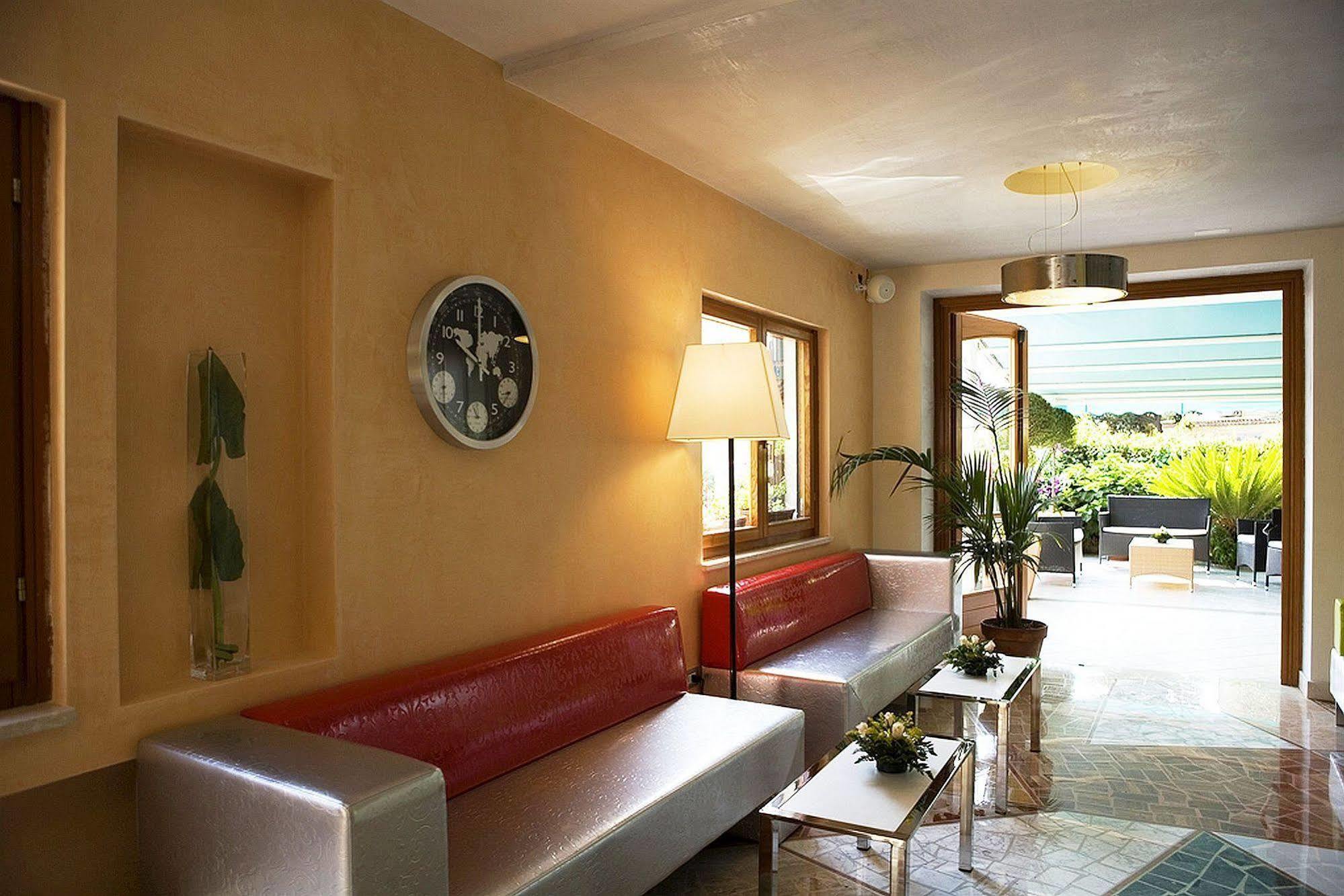 Hotel Ristorante Cavaliere Scario Zewnętrze zdjęcie