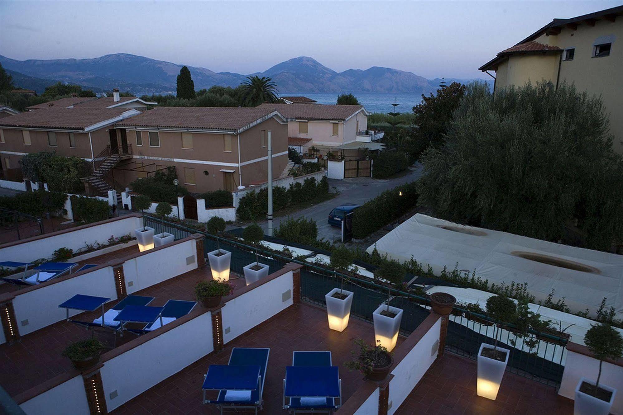 Hotel Ristorante Cavaliere Scario Zewnętrze zdjęcie